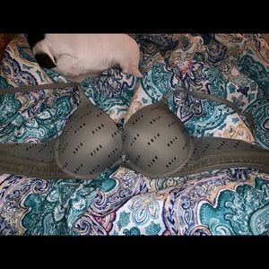 Victoria’s Secret Pink bra